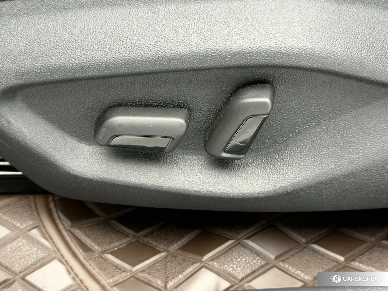 Volkswagen Exploring the shadow id 4485317 из Китая 2