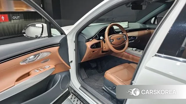 Genesis GV70 2023 Белый из Кореи, фото 2