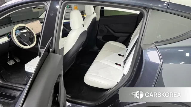 Tesla Model Y 2024 Серый из Кореи, фото 2