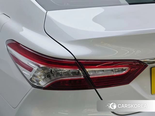 Toyota Camry 2022 Белый из Китая, фото 2