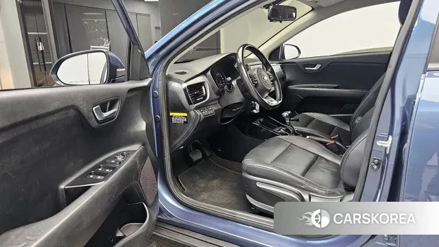 Kia Stonic 2018 Синий из Кореи, фото 2