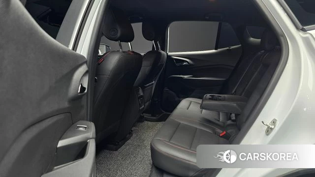 Chevrolet (GM Daewoo) Trax Crossover 2024 Белый из Кореи, фото 2