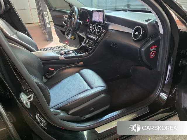Mercedes-Benz C-Class W205 2019 Черный из Кореи, фото 2