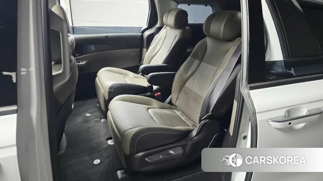 Kia The New Carnival 4th Generation 2025 Белый из Кореи, фото 2