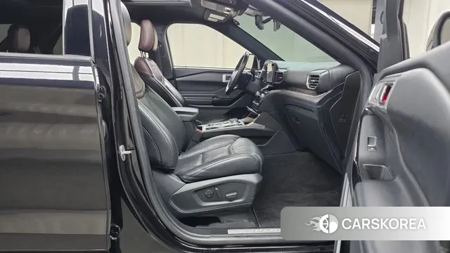 Ford Explorer 6th Generation 2021 Черный из Кореи, фото 2