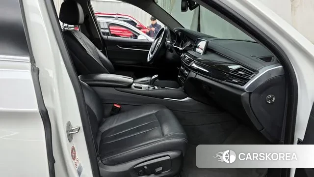 BMW X6 (F16) 2018 Белый из Кореи, фото 2