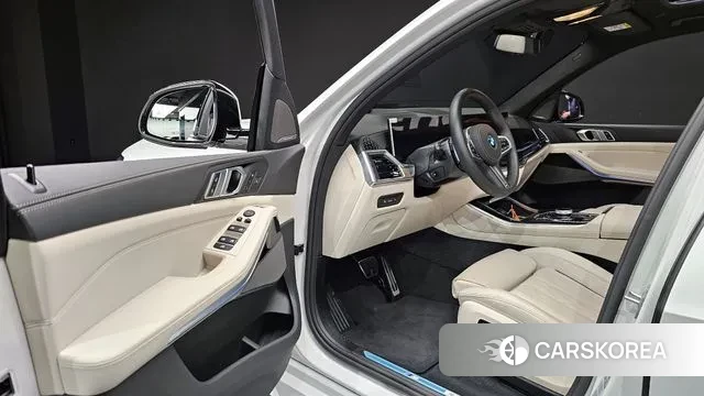 BMW X5 (G05) 2025 Белый из Кореи, фото 2