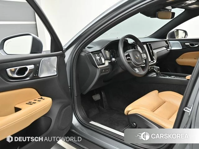 Volvo V60 Cross-Country 2nd Generation 2019 Серый из Кореи, фото 2