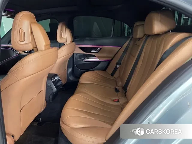 Mercedes-Benz E-Class W214 2024 Серебряный из Кореи, фото 2