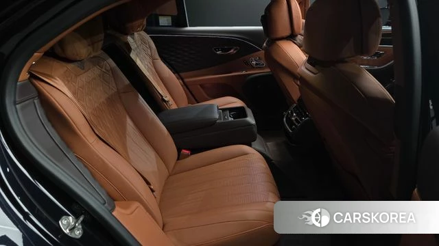 Bentley Flying Spur 3rd Generation 2021 Черный из Кореи, фото 2