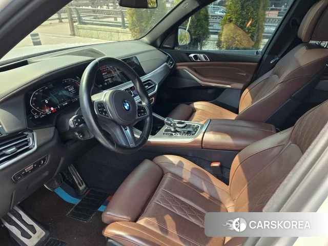 BMW X5 (G05) 2023 Белый из Кореи, фото 2