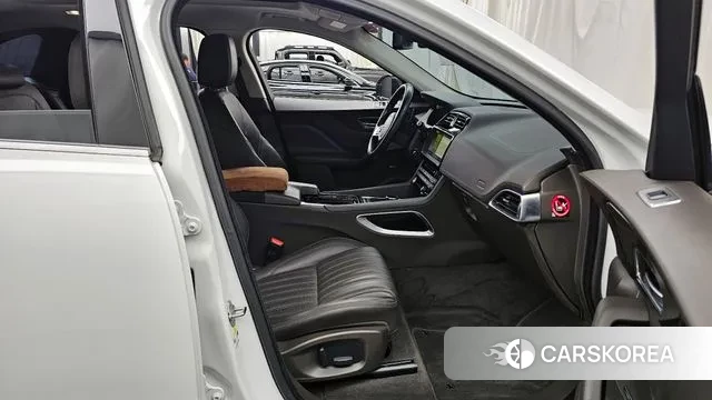 Jaguar F-PACE 2018 Белый из Кореи, фото 2