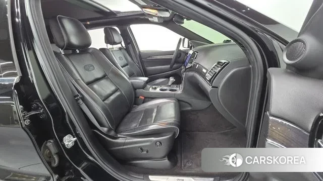 Jeep Grand Cherokee 2019 Черный из Кореи, фото 2