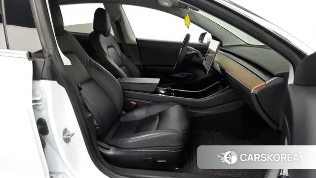 Tesla Model 3 2020 Белый из Кореи, фото 2