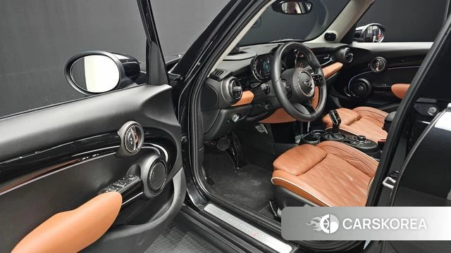 Mini Cooper S 2024 Черный из Кореи, фото 2