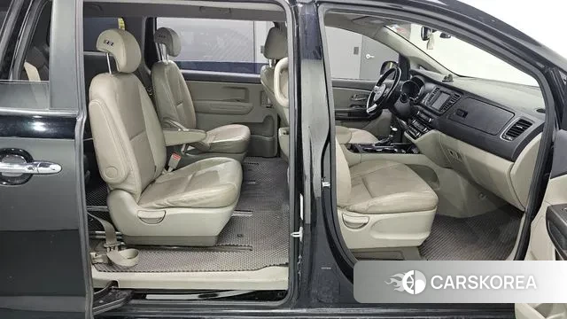 Kia The New Carnival 2018 Черный из Кореи, фото 2