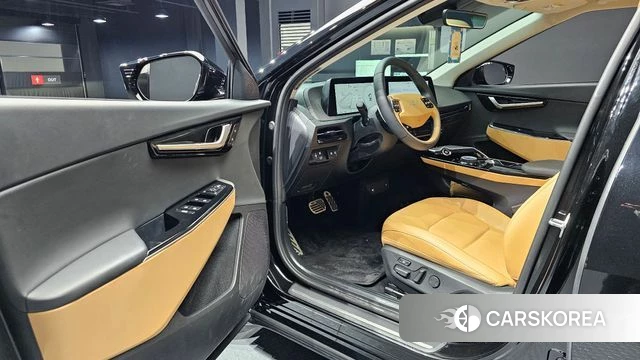 Kia EV6 2023 Черный из Кореи, фото 2