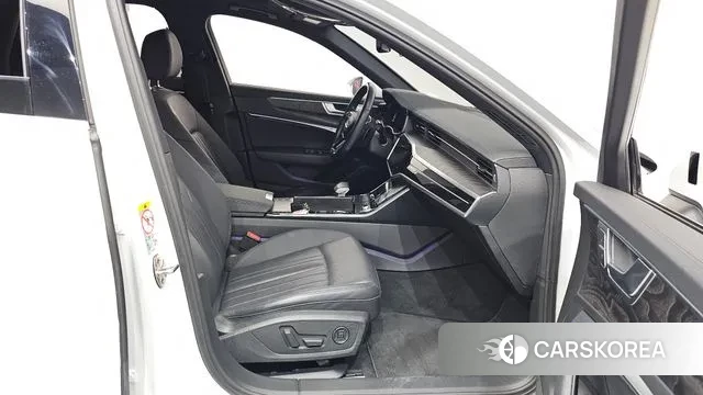 Audi A6 (C8) 2020 Белый из Кореи, фото 2