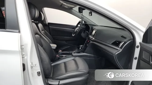 Hyundai Avante AD 2018 Белый из Кореи, фото 2