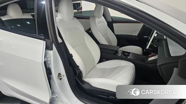 Tesla Model 3 2024 Белый из Кореи, фото 2