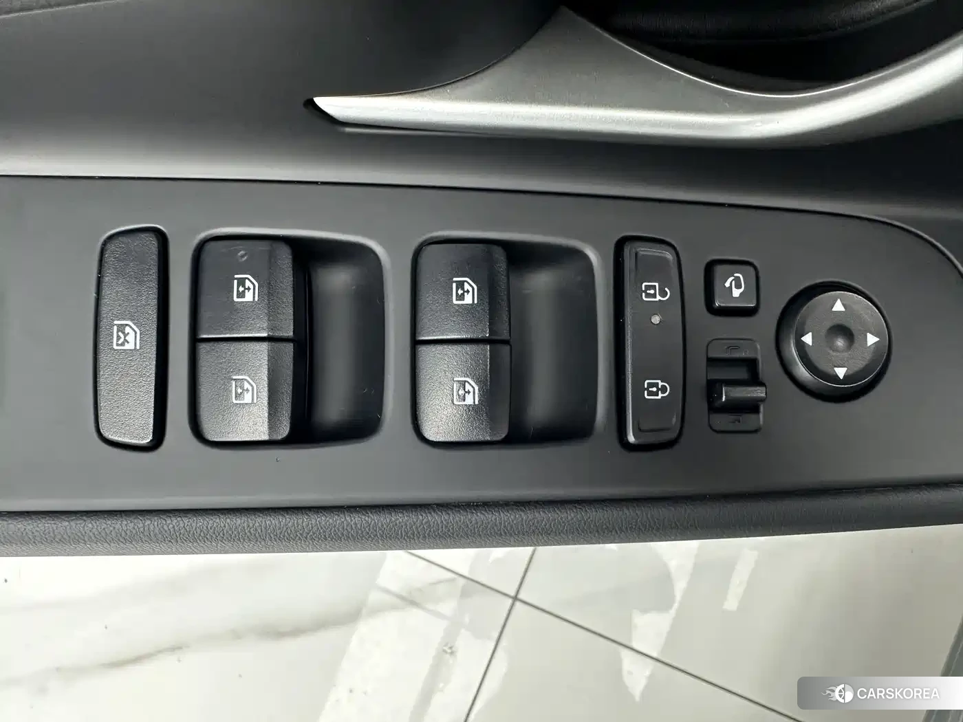 Hyundai Elantra 2023 Silver/gray из Китая, фото 2