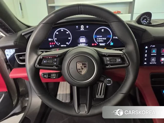 Porsche Taycan 2024 Серебряный из Кореи, фото 2