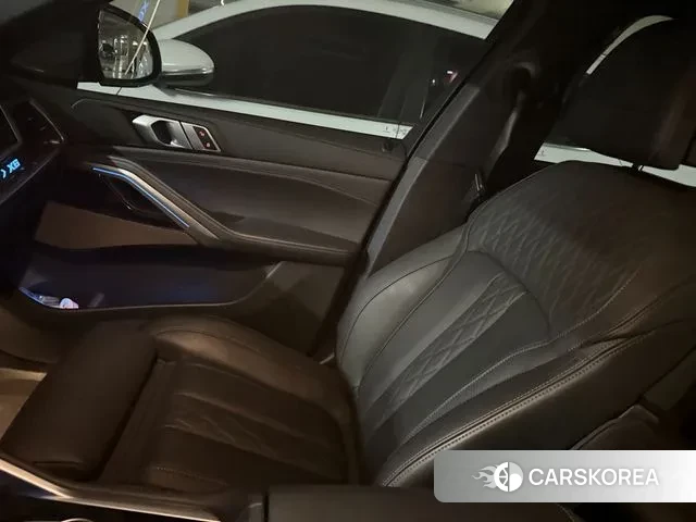 BMW X6 (G06) 2025 Черный из Кореи, фото 2