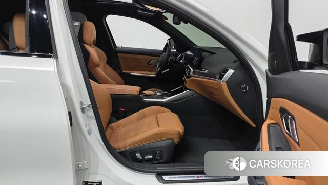 BMW 3 Series (G20) 2023 Белый из Кореи, фото 2