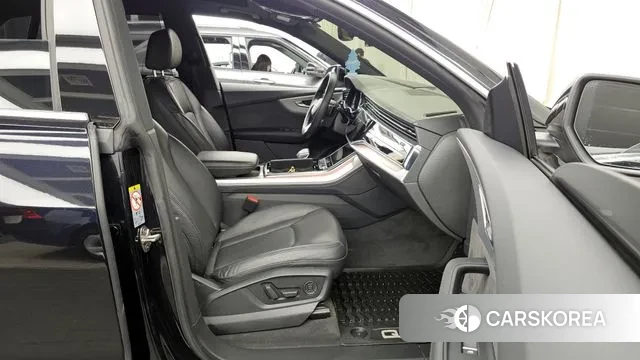 Audi Q8 (4M) 2020 Черный из Кореи, фото 2