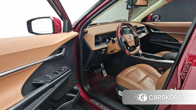 Ssangyong Torres 2023 Красный из Кореи, фото 2