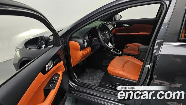 Kia The New K3 2nd generation 2023 Серый из Кореи, фото 2