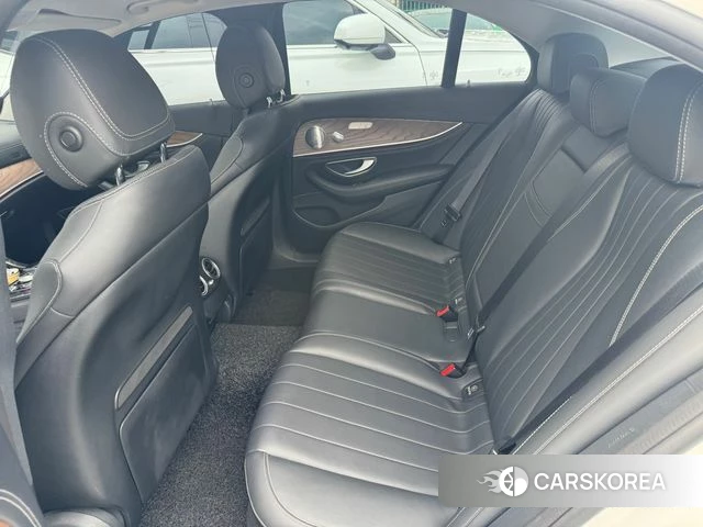 Mercedes-Benz E-Class W213 2020 Белый из Кореи, фото 2