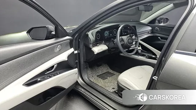 Hyundai Avante Hybrid (CN7) 2023 Серый из Кореи, фото 2