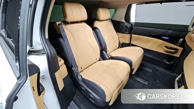 Kia Carnival 4th generation 2023 Белый из Кореи, фото 2