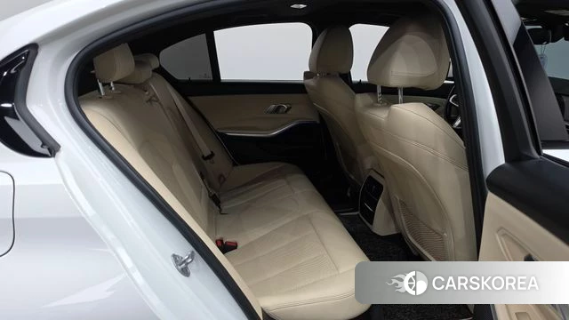 BMW 3 Series (G20) 2022 Белый из Кореи, фото 2