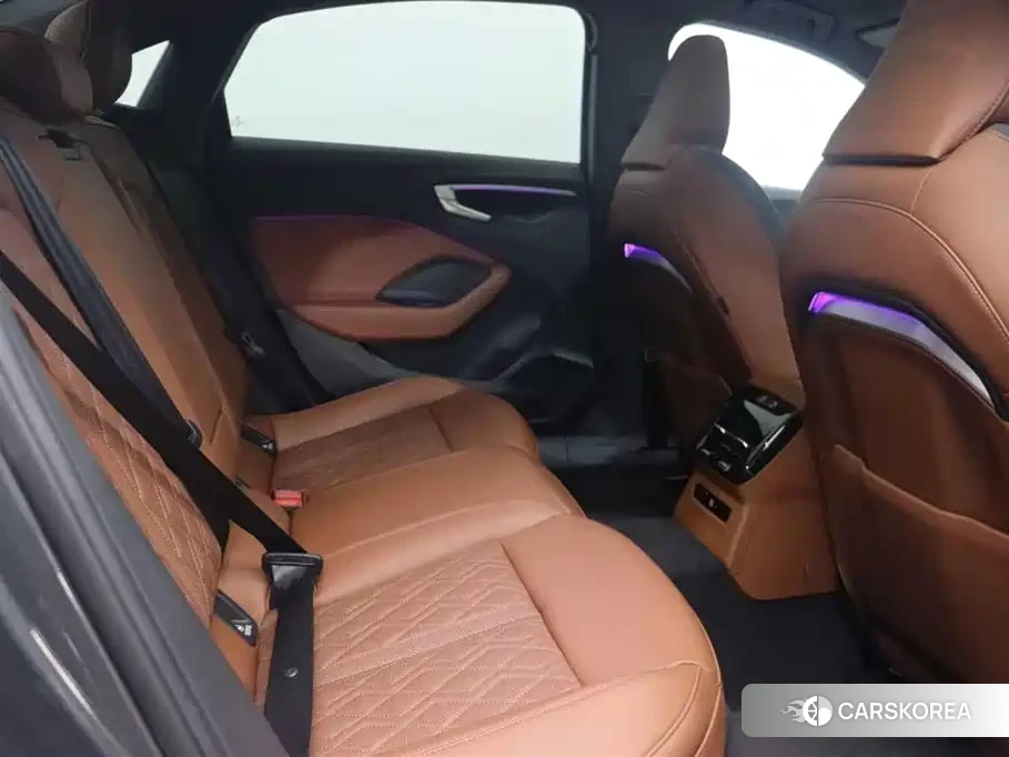 Audi A5L 2025 Silver/gray из Китая, фото 2