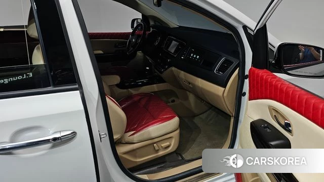 Kia The New Carnival 2018 Белый из Кореи, фото 2