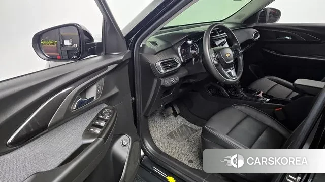 Chevrolet (GM Daewoo) Trailblazer 2022 Черный из Кореи, фото 2