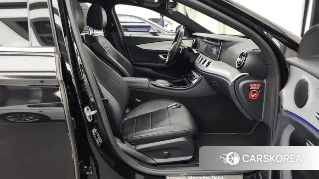 Mercedes-Benz E-Class W213 2020 Черный из Кореи, фото 2