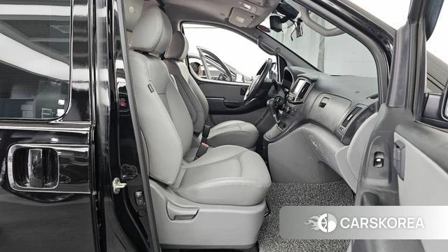Hyundai The New Grand Starex 2018 Черный из Кореи, фото 2