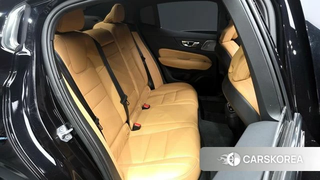 Volvo S60 3rd generation 2021 Черный из Кореи, фото 2