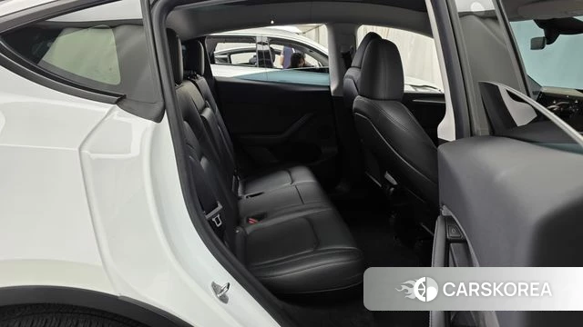 Tesla Model Y 2024 Белый из Кореи, фото 2