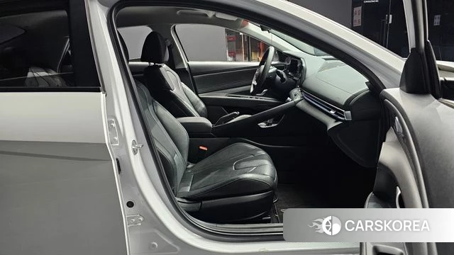 Hyundai The New Avante (CN7) 2023 Белый из Кореи, фото 2