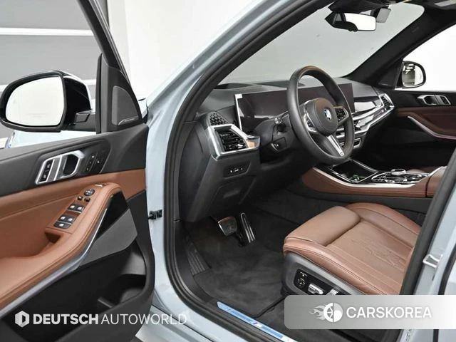 BMW X5 (G05) 2025 Светло-серебряный цвет из Кореи, фото 2