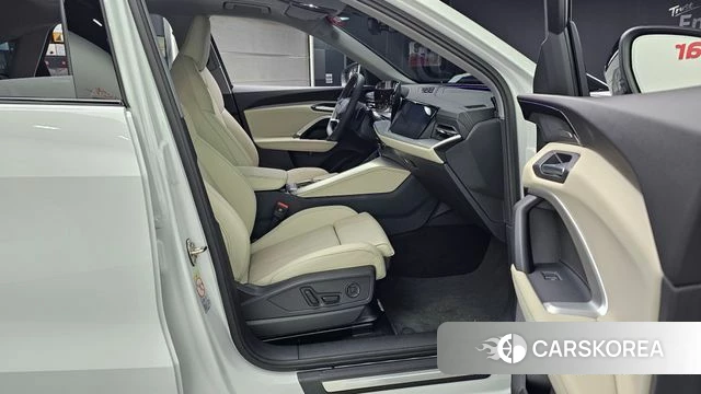 Audi Q5 (80A) 2025 Белый из Кореи, фото 2