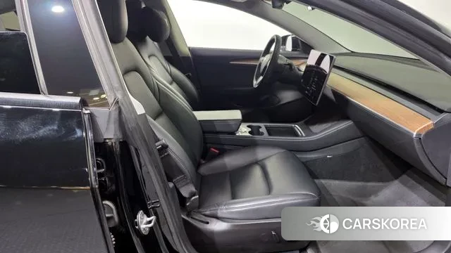 Tesla Model 3 2021 Черный из Кореи, фото 2