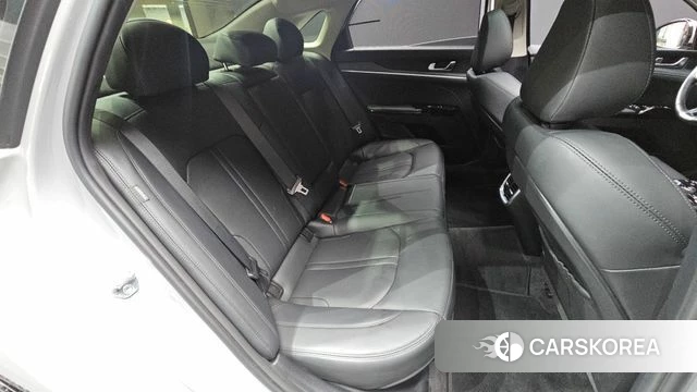 Kia The New K5 Hybrid 3rd generation 2024 Серебристо-серый из Кореи, фото 2