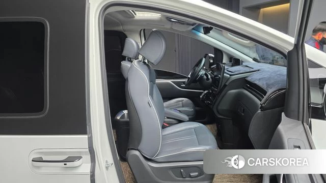 Hyundai Staria 2021 Белый из Кореи, фото 2