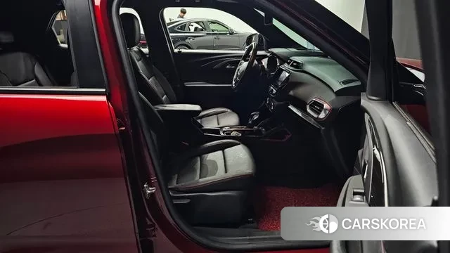 Chevrolet (GM Daewoo) Trailblazer 2022 Красный из Кореи, фото 2