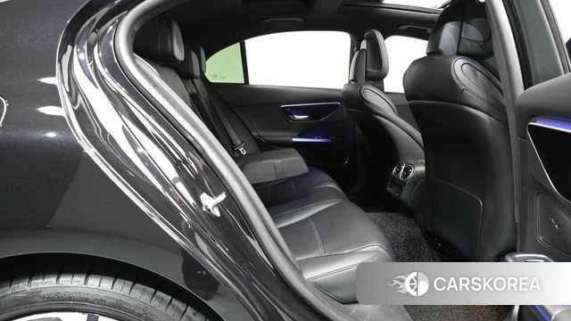 Mercedes-Benz C-Class W206 2023 Черный из Кореи, фото 2